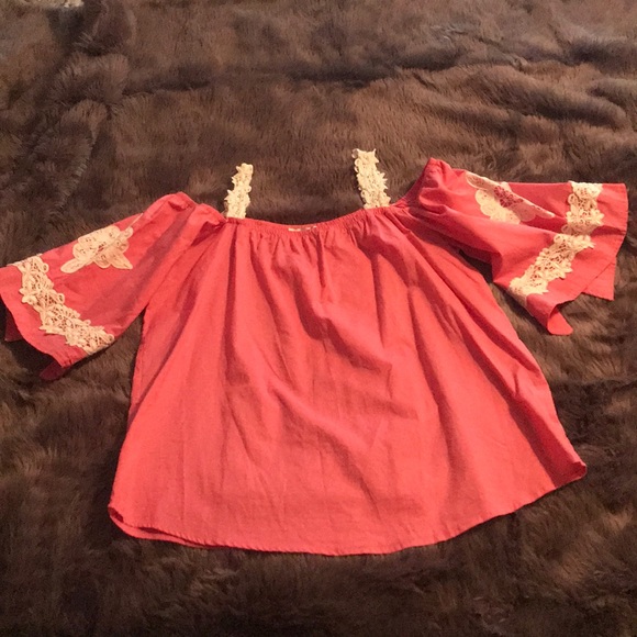 Off the shoulder pink blouse - Picture 1 of 1